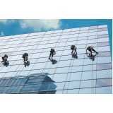 Limpeza Fachada de Vidro com Hidrojateamento Limpeza Fachada de Vidro com Hidrojateamento